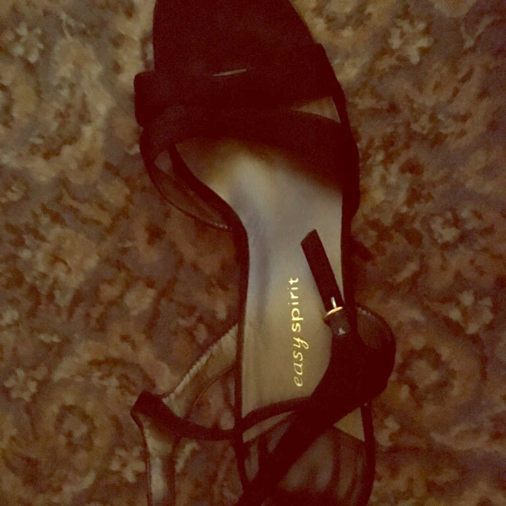 Size 9 Easy Spirit open toed dressy sandals